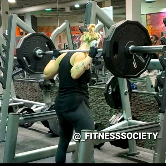 Meet your Posher, Stephanie - Picture 1 of 1